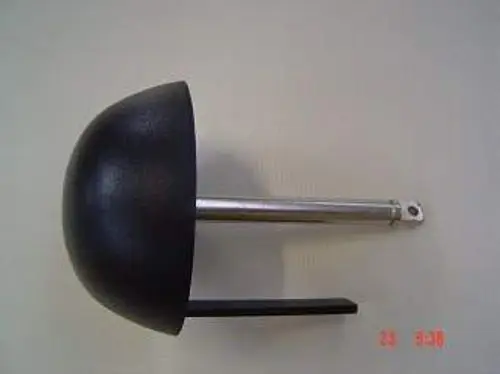 Schwarzer, halbrunder Lufteinstellkegel mit einem silbernen Metallstift und einer seitlichen Halterung, hergestellt von Remeha.